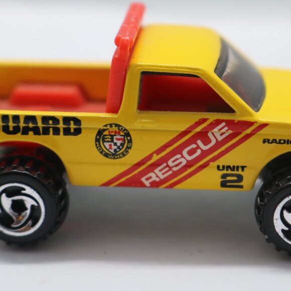 1982 Hot Wheels 4x4 lifeguard truck vintage diecast 1/64 scale - Picture 5 of 7